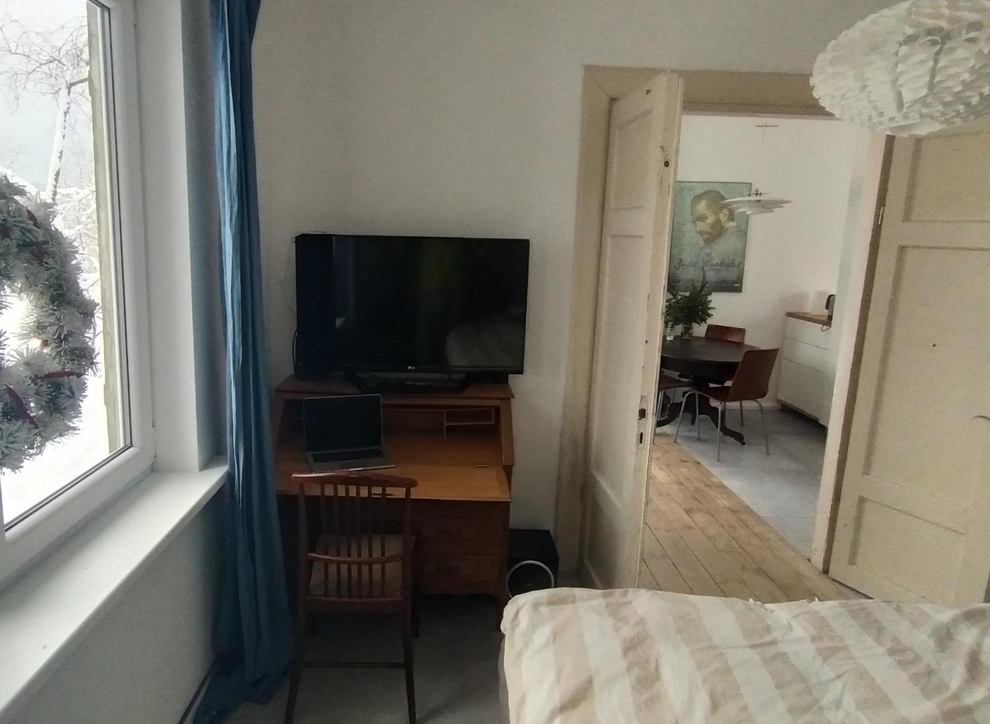 וילנה Hillside View House With Garden, Private Parking, Quiet Location - 12 Min To Old Town Anytime, Long Stays Welcome מראה חיצוני תמונה
