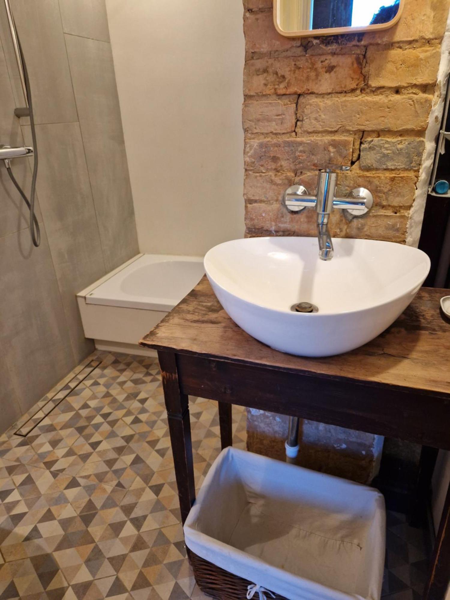 וילנה Hillside View House With Garden, Private Parking, Quiet Location - 12 Min To Old Town Anytime, Long Stays Welcome מראה חיצוני תמונה